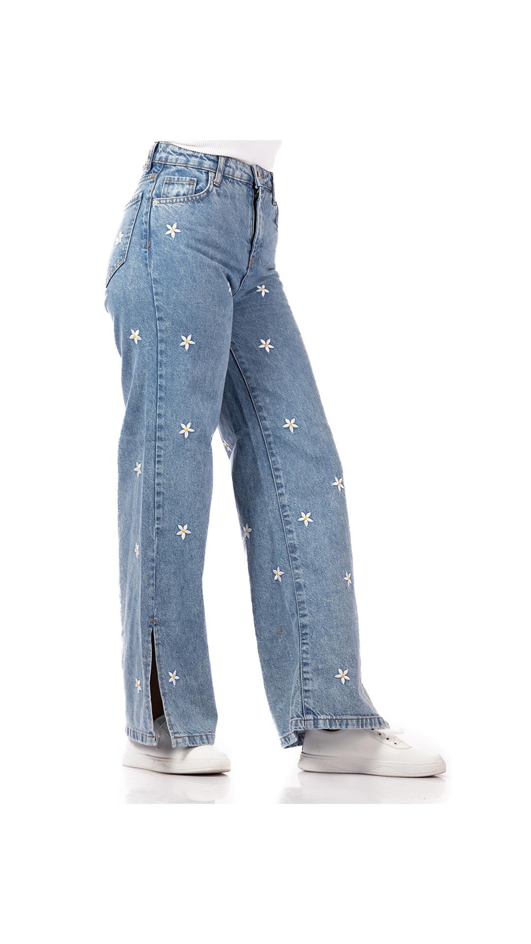 Jeans pants decorated with roses