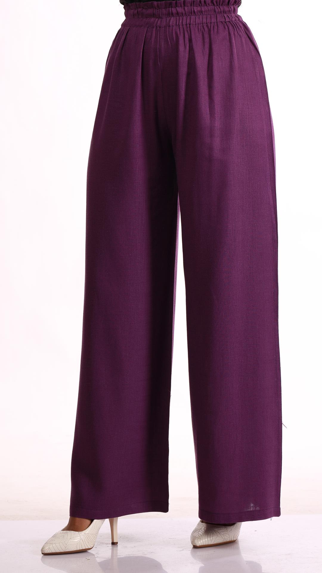 Elasticated soft trousers at waist 