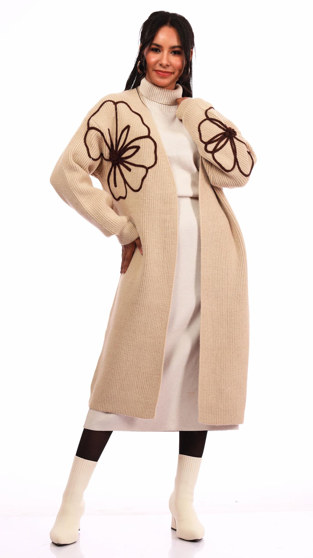 Long cardigan with flower embroidery on shoulders 